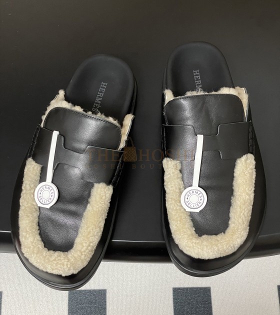 H**me5 Go Mule Slippers Sandals Calfskin Upper & Wool Insole Black