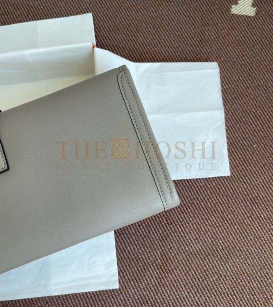 H**me5 Jige 29 Clutch Swift Calfskin with Waxed Thread Asphalt Grey Size 29*2.5*15CM