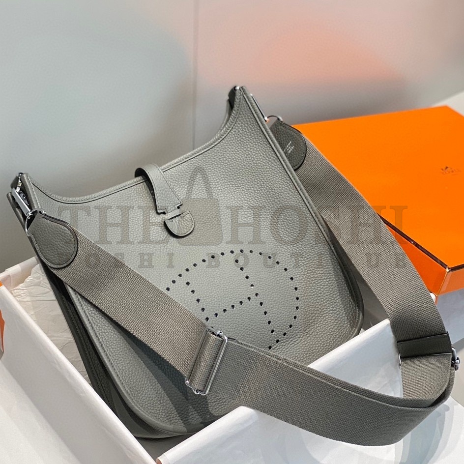 H**me5 Evelyne III 29 Bag in Gris Meyer Clemence Leather Master Quality