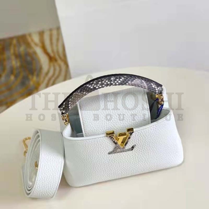 L0vis Vvtt0n LV Women Capucines Mini Handbag White Taurillon Leather Master Quality