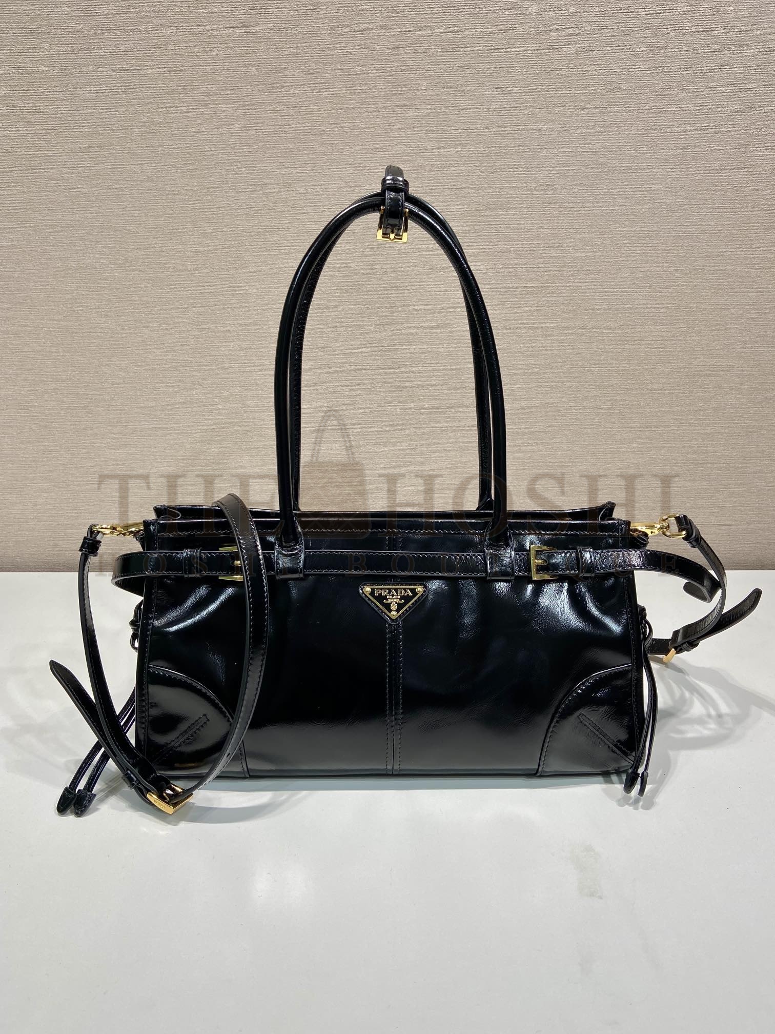 Pra*a SMALL LEATHER SHOULDER BAG IN BLACK bag 32x15.5x12cm Master Quality