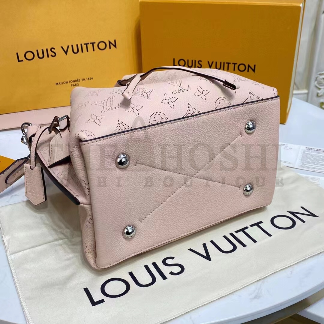 L0vis Vvtt0n LV Women Muria Bucket Bag Galet Gray Mahina Perforated Calf Leather Master Quality