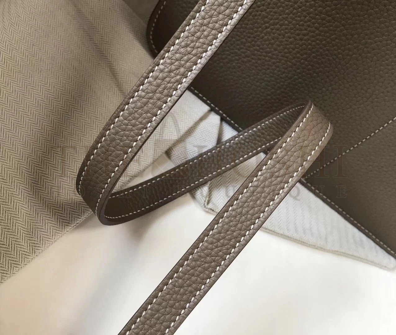 H**me5 Halzan 31cm Bag In Taupe Clemence Leather Master Quality