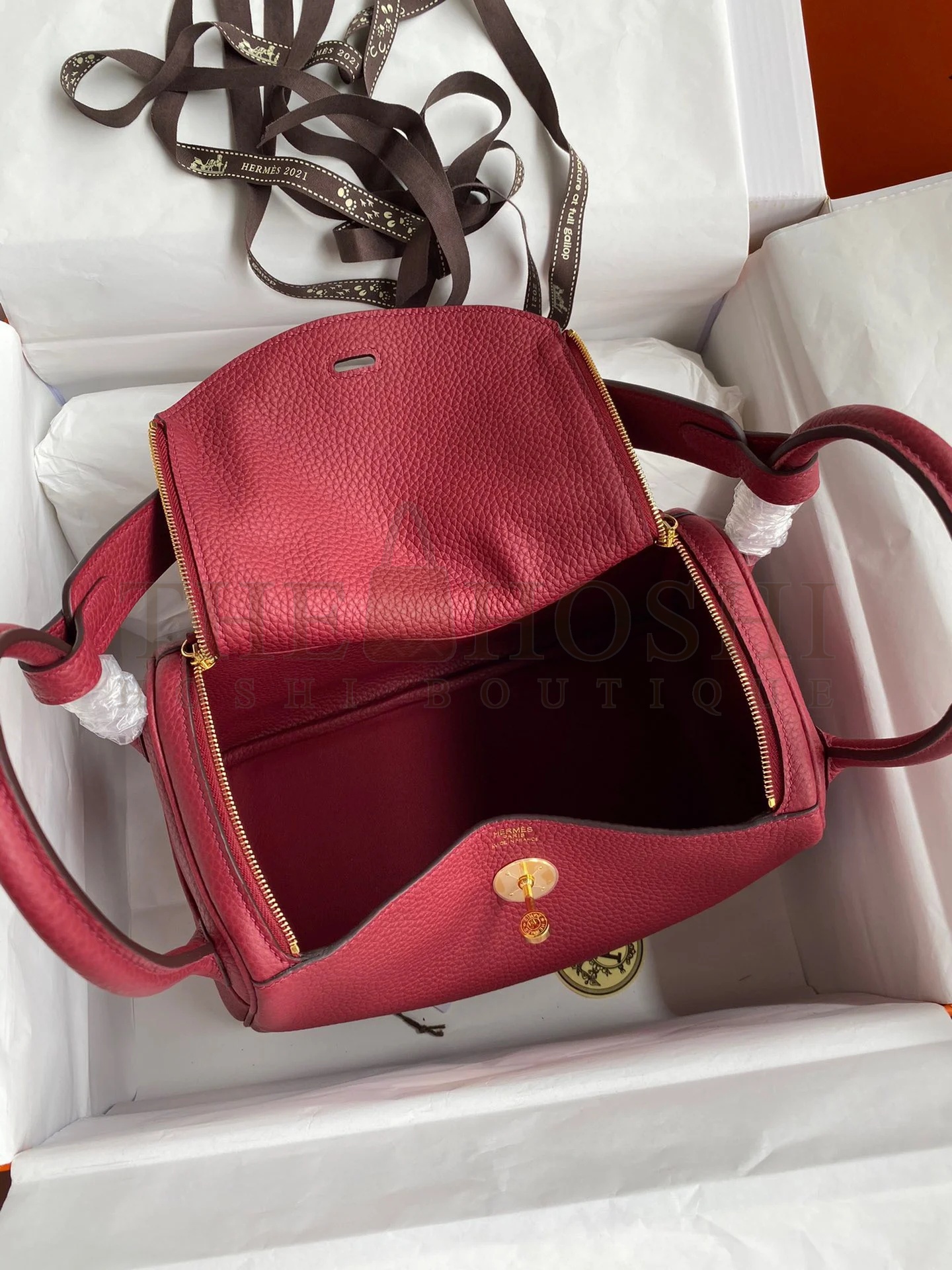 H**me5 Lindy 26 Handmade Bag In Ruby Clemence Leather Master Quality
