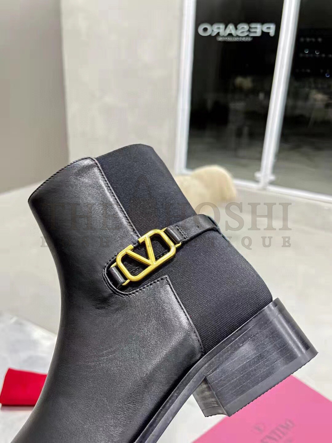 Va1e*ntin0 VLogo Signature Ankle Boots In Black Leather Master Quality