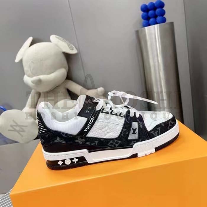 L0vis Vvtt0n Unisex LV Trainer Sneaker Black Monogram Calf Master Quality