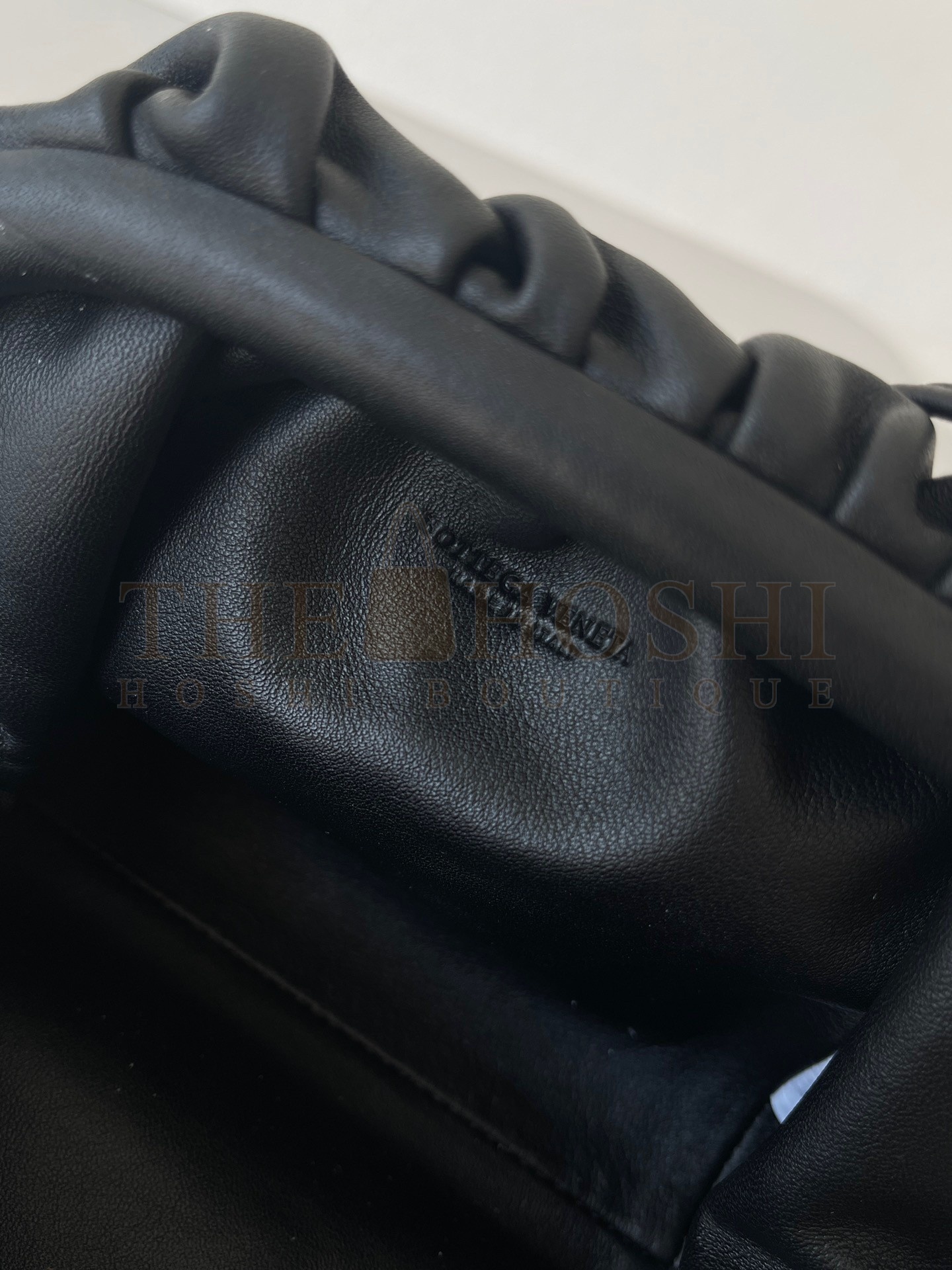 B0tt*ga Ven*ta Mini Pouch with Strap in Black Calfskin Master Quality