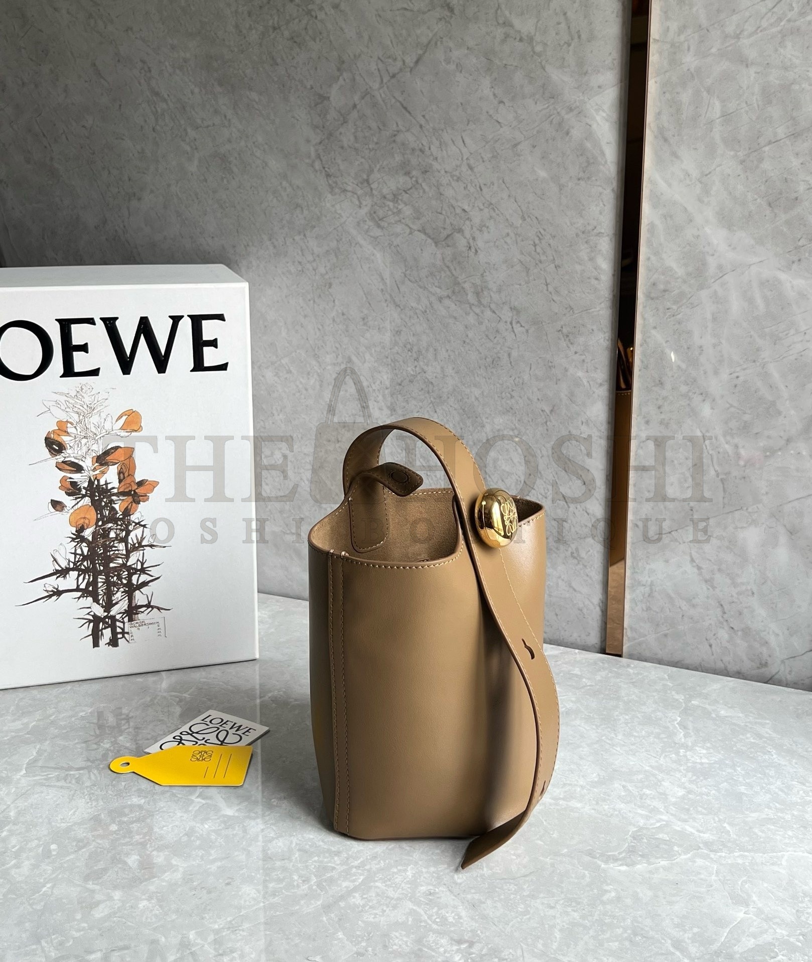L0ew* Mini Pebble Bucket Bag in Oak Calfskin Master Quality