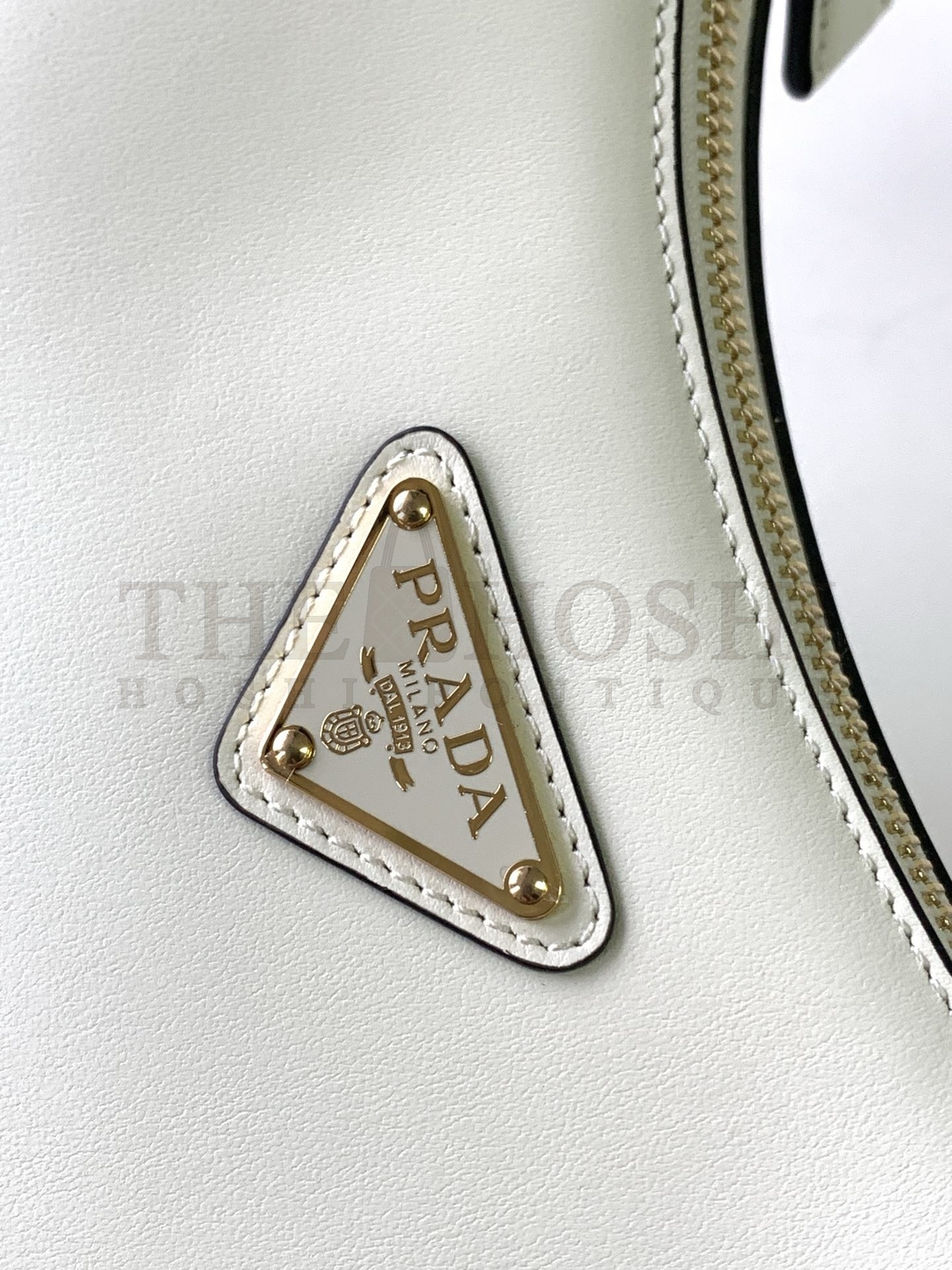 Pra*a Arque Shoulder Bag in White Leather Master Quality