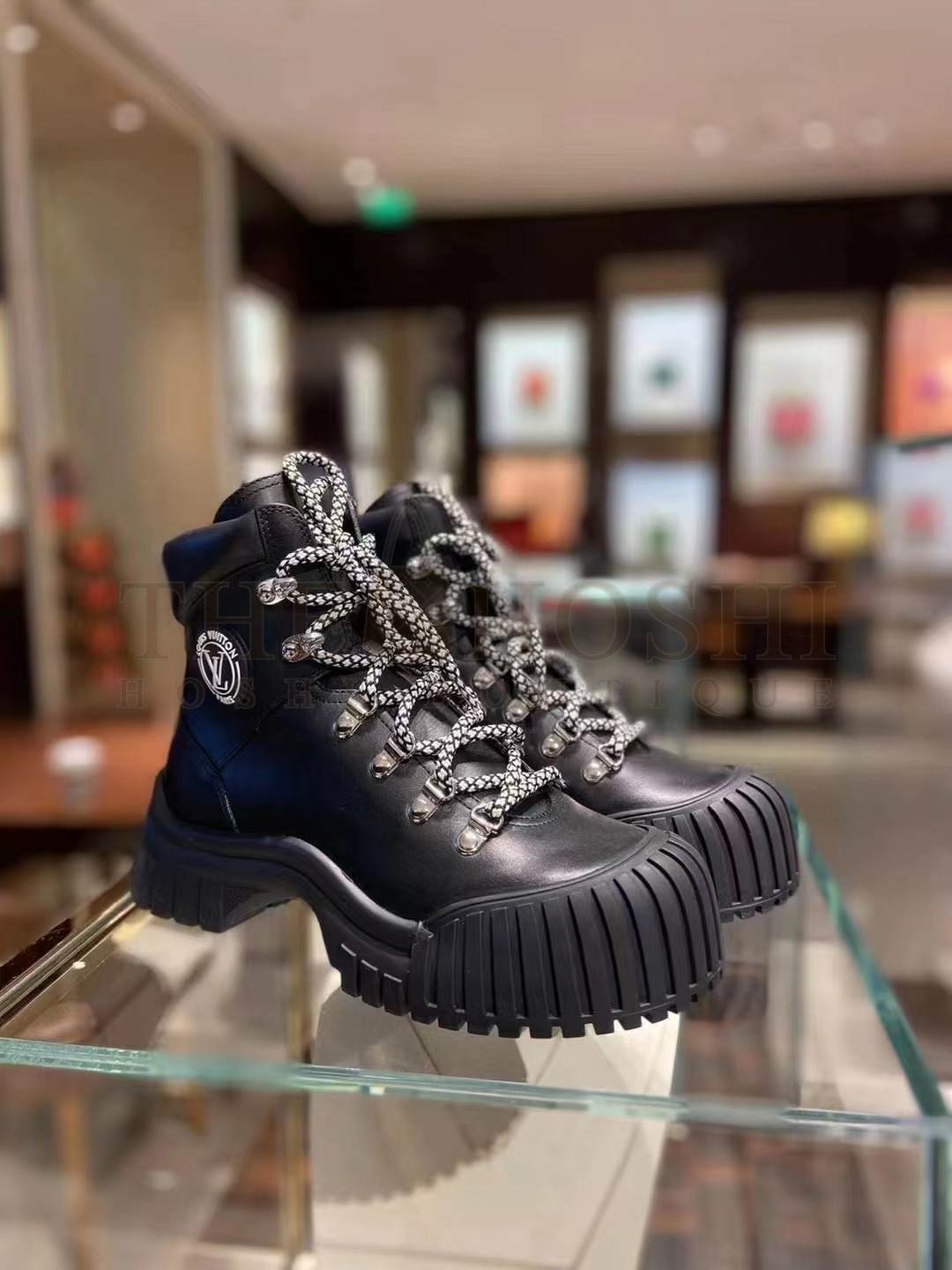 L0vis Vvtt0n Women Shoes LV Ruby Flat Ankle Boot Black Rubberized Calf Leather boots Master Quality