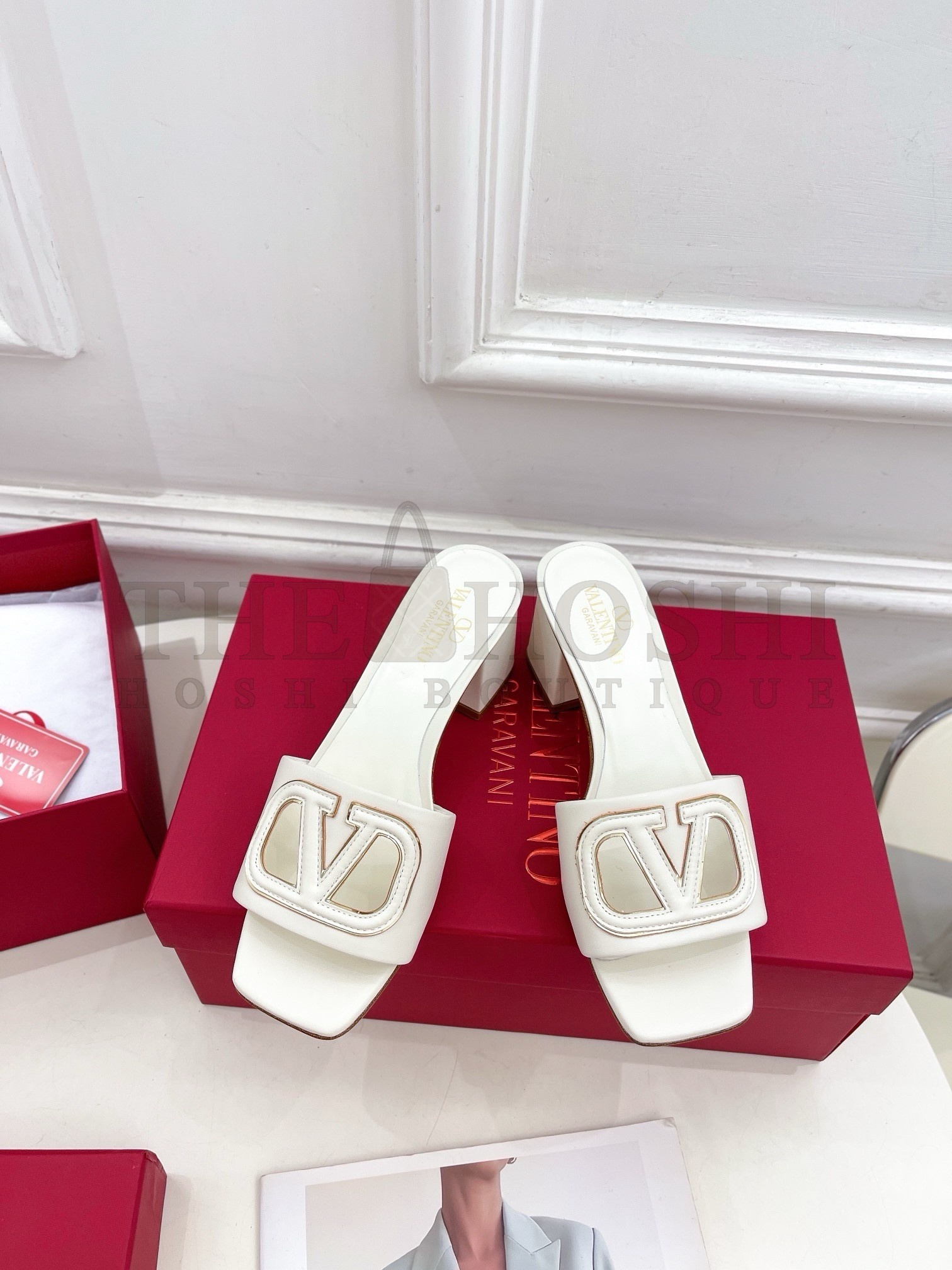 Va1e*ntin0 VLogo Cut-out Slide Sandals 60mm in White Leather Master Quality