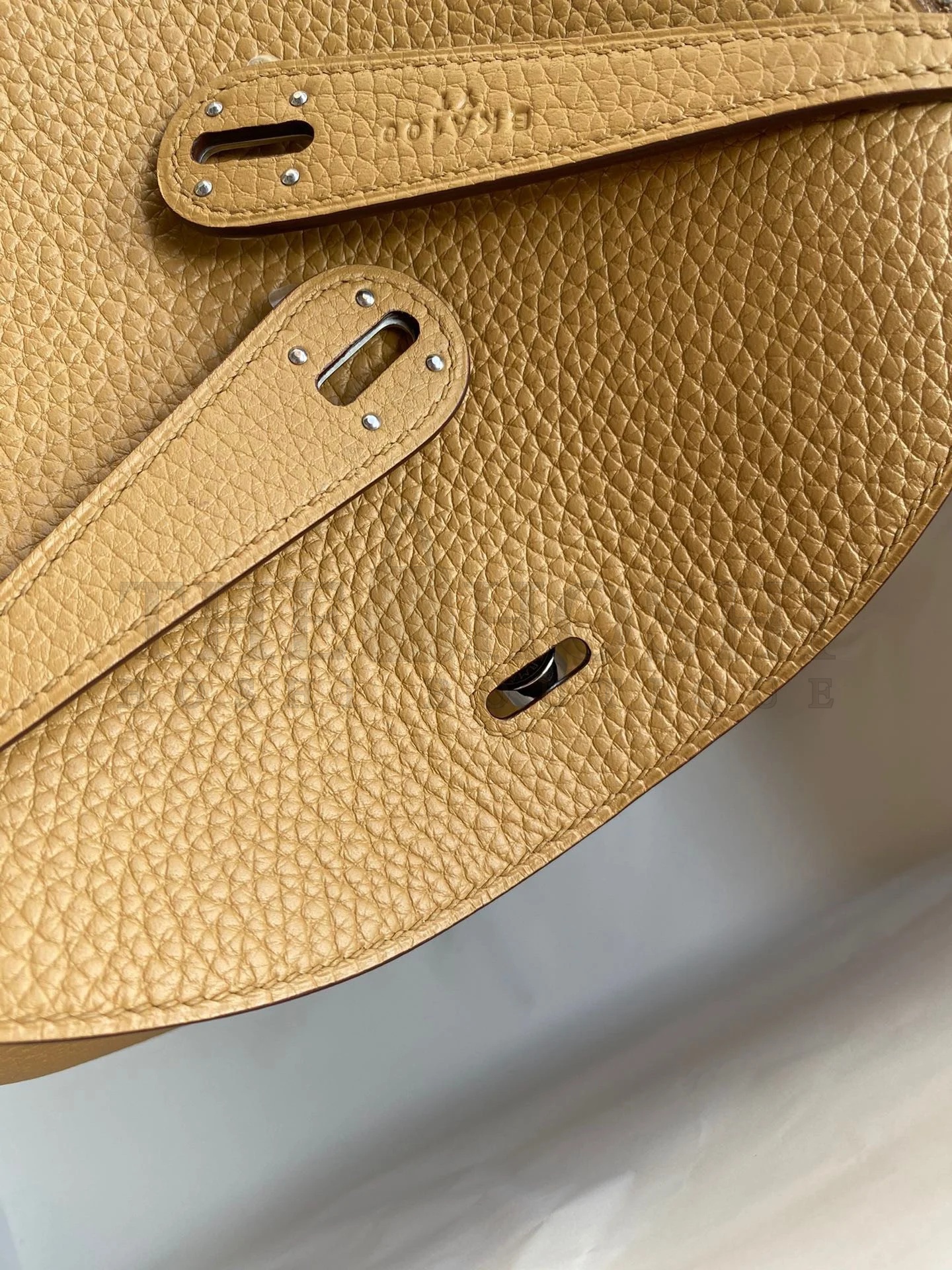 H**me5 Lindy 26 Handmade Bag In Biscuit Clemence Leather Master Quality