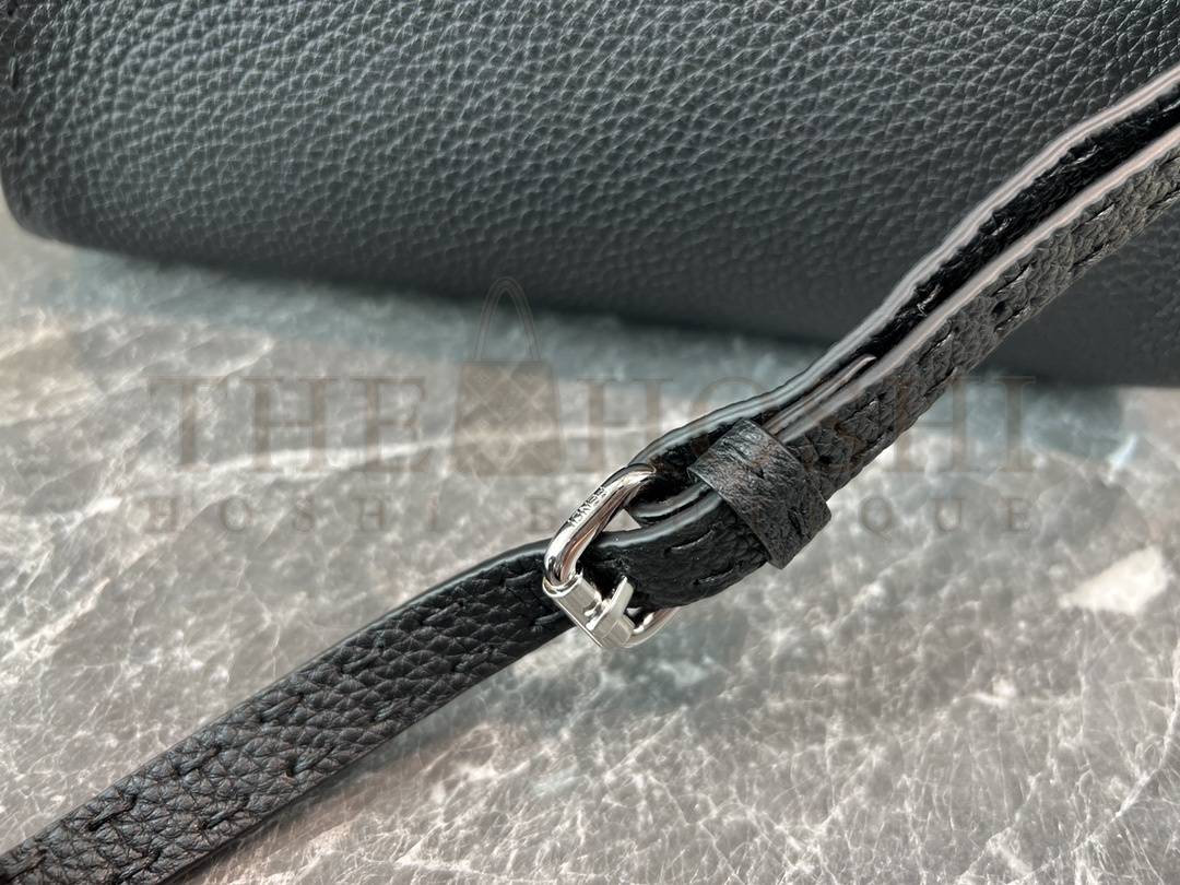 F**di PEEKABOO bag  size：23*11*18cm Master Quality