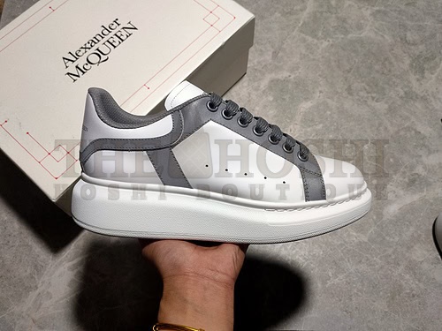 A1exa*der Mcqv*en Sole Leather Sneakers White/White/Grey Master Quality