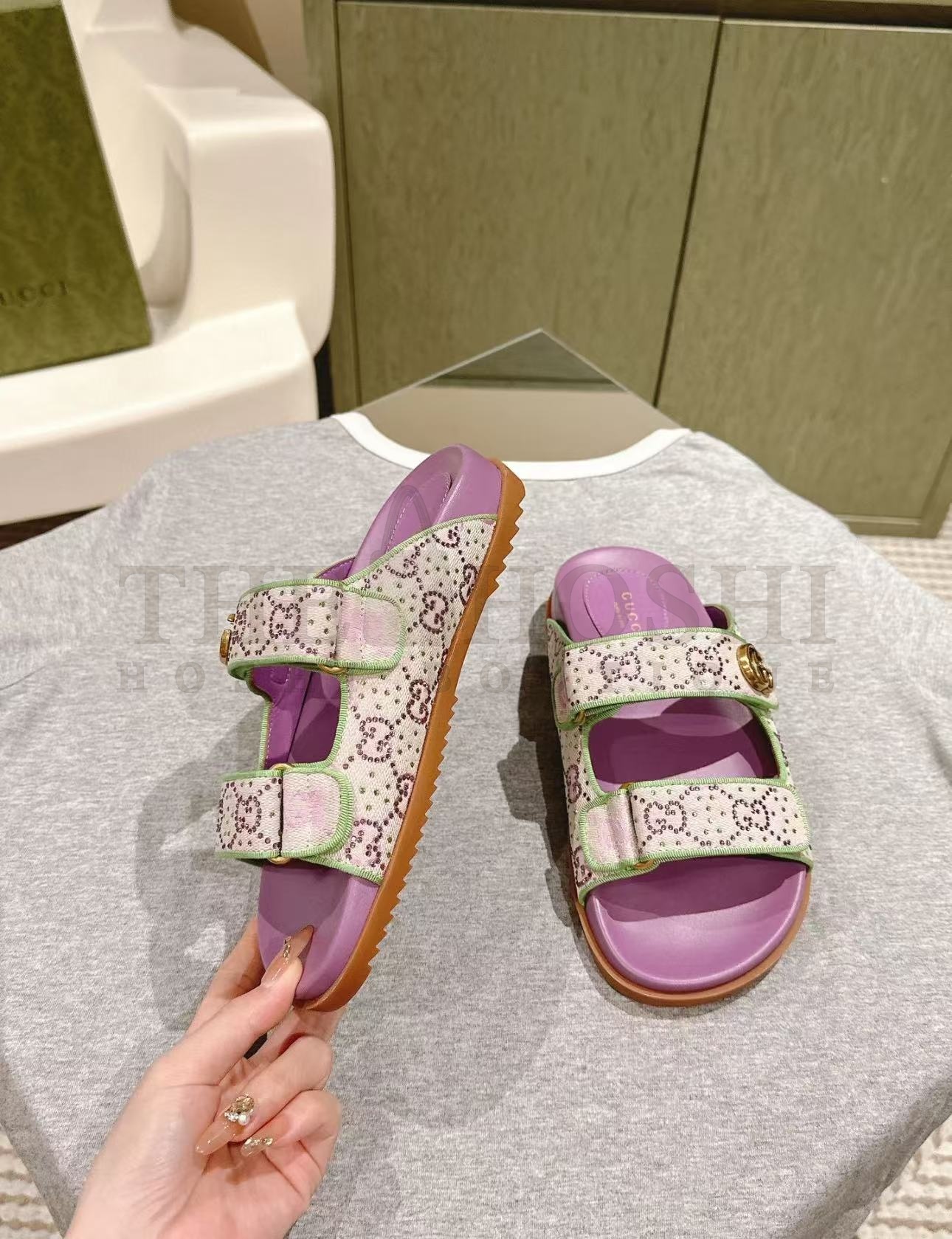 Gvc*1 D1am0nd SLIDES ARTICLE sandals Master Quality