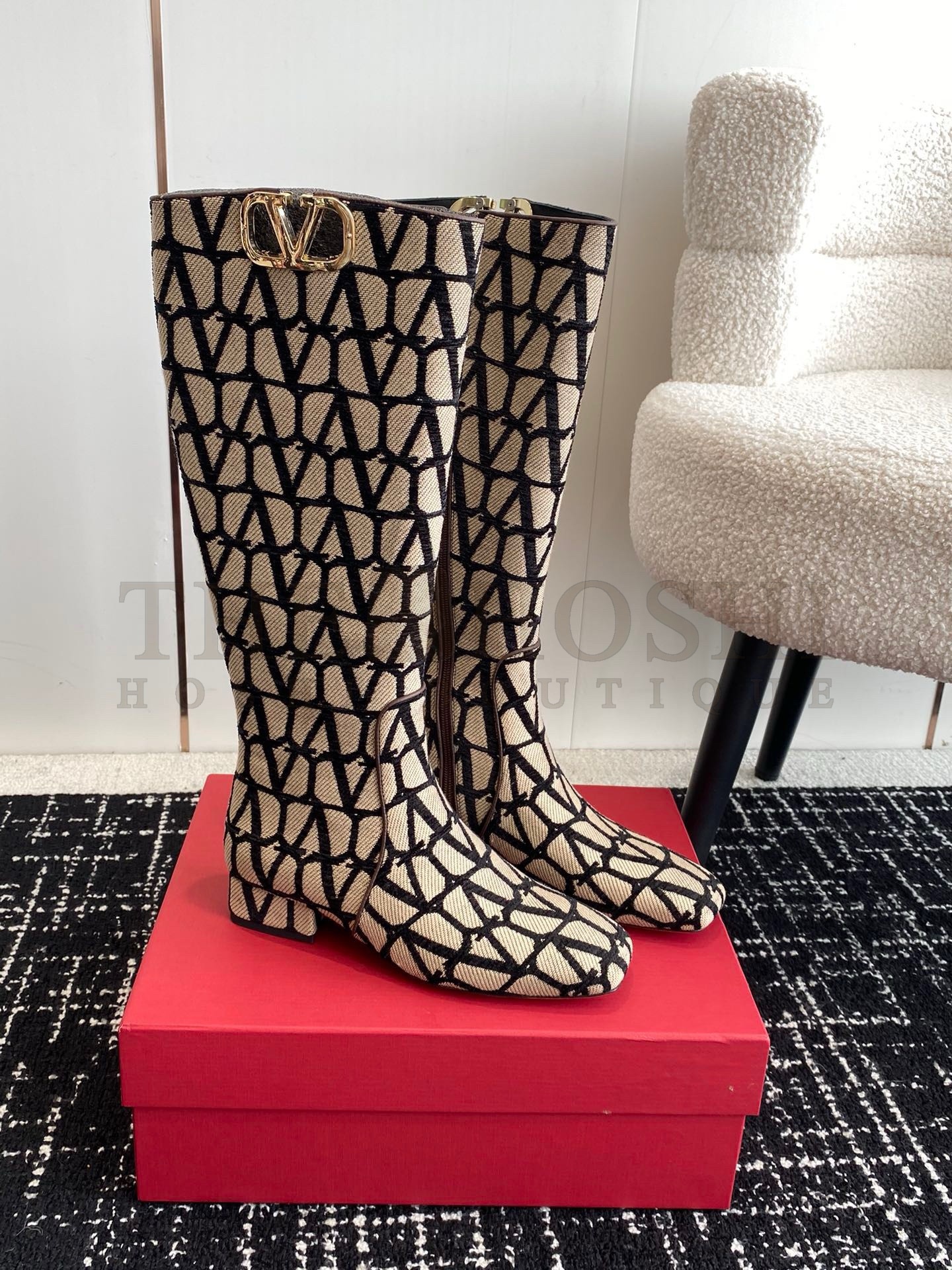 Va1e*ntin0 VLogo Type Knee Boots in Black Toile Iconographe fabric Master Quality