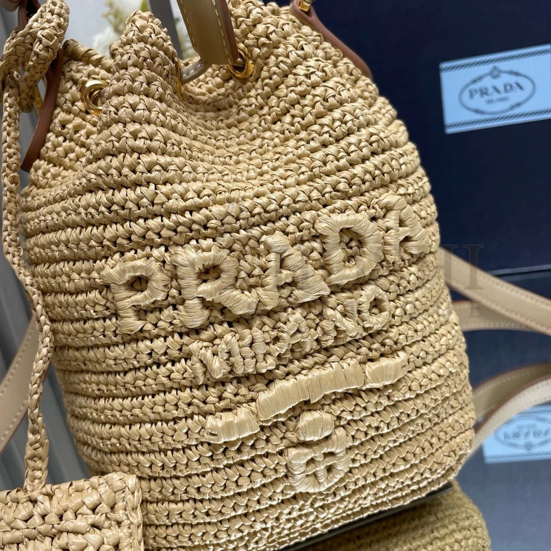 Pra*a Crochet Mini Bucket Bag in Natural Raffia-effect Yarn Master Quality