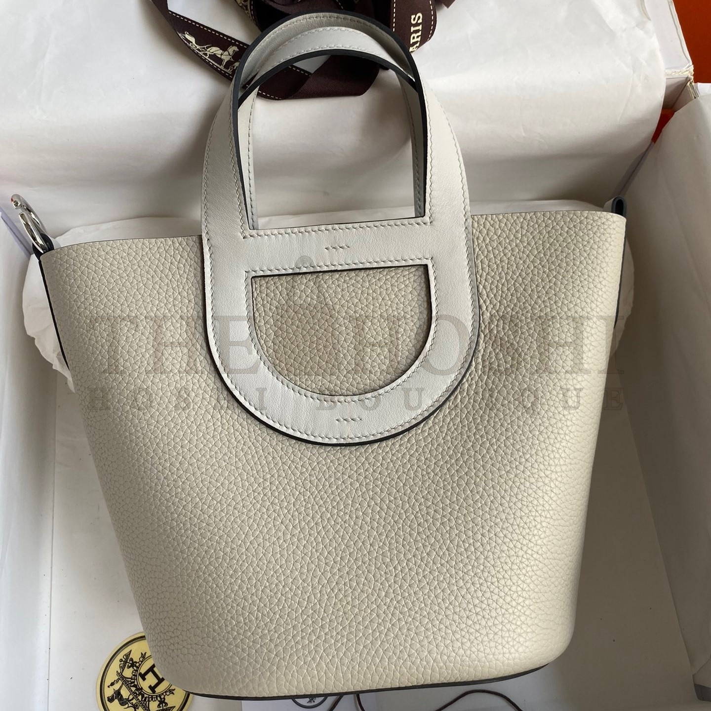 H**me5 In The Loop 18 Handmade Bag in Pearl Grey Clemence Leather Master Quality