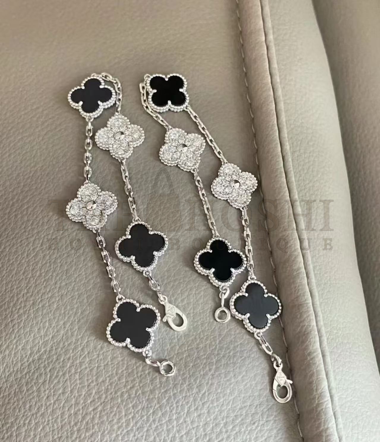 V*n Cl**f Bracelet Master Quality