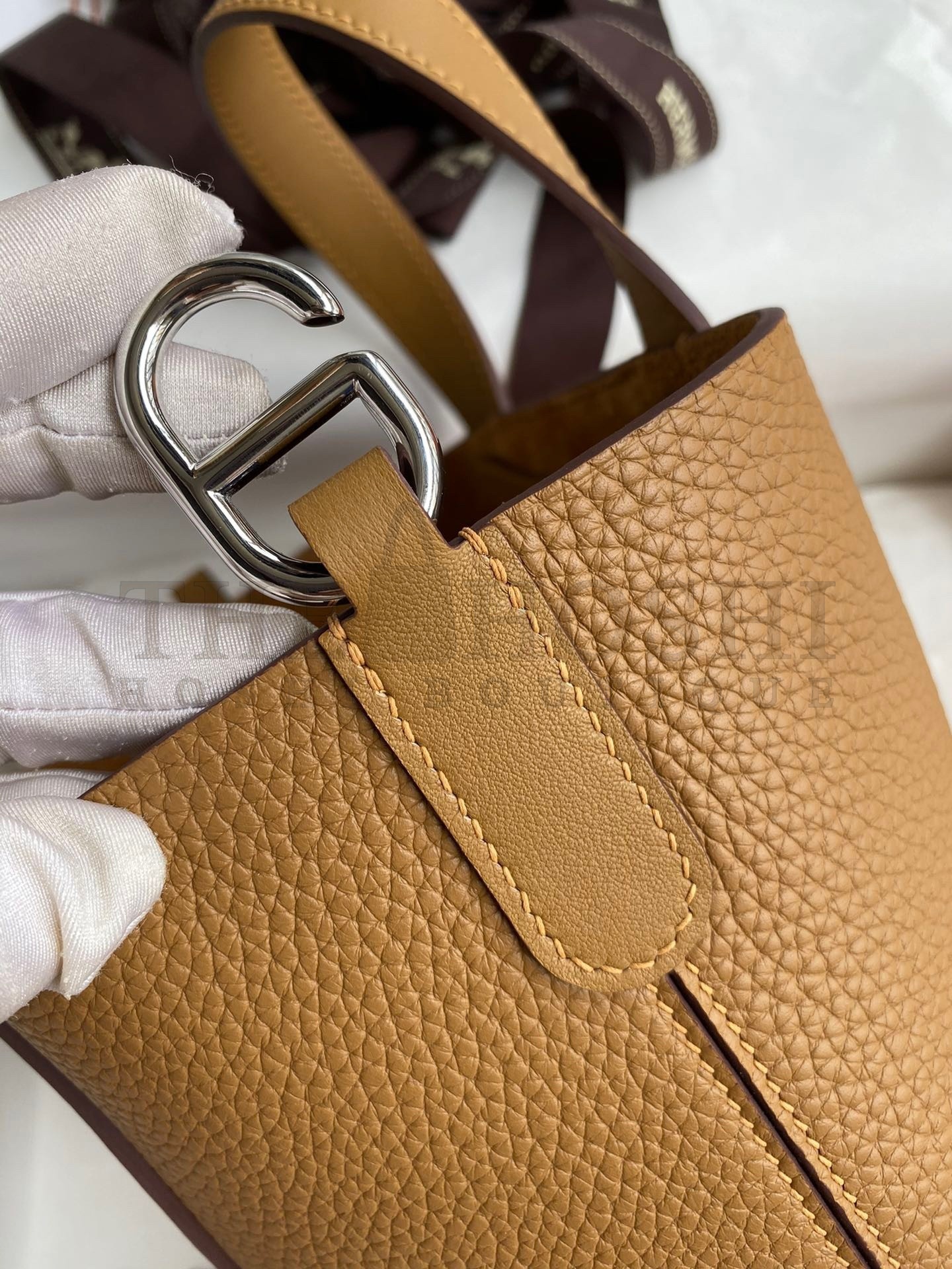 H**me5 In The Loop 18 Handmade Bag in Biscuit Clemence Leather Master Quality