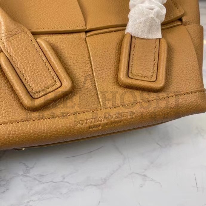 B0tt*ga Ven*ta Arco Mini Bag In Caramel Grained Leather Master Quality