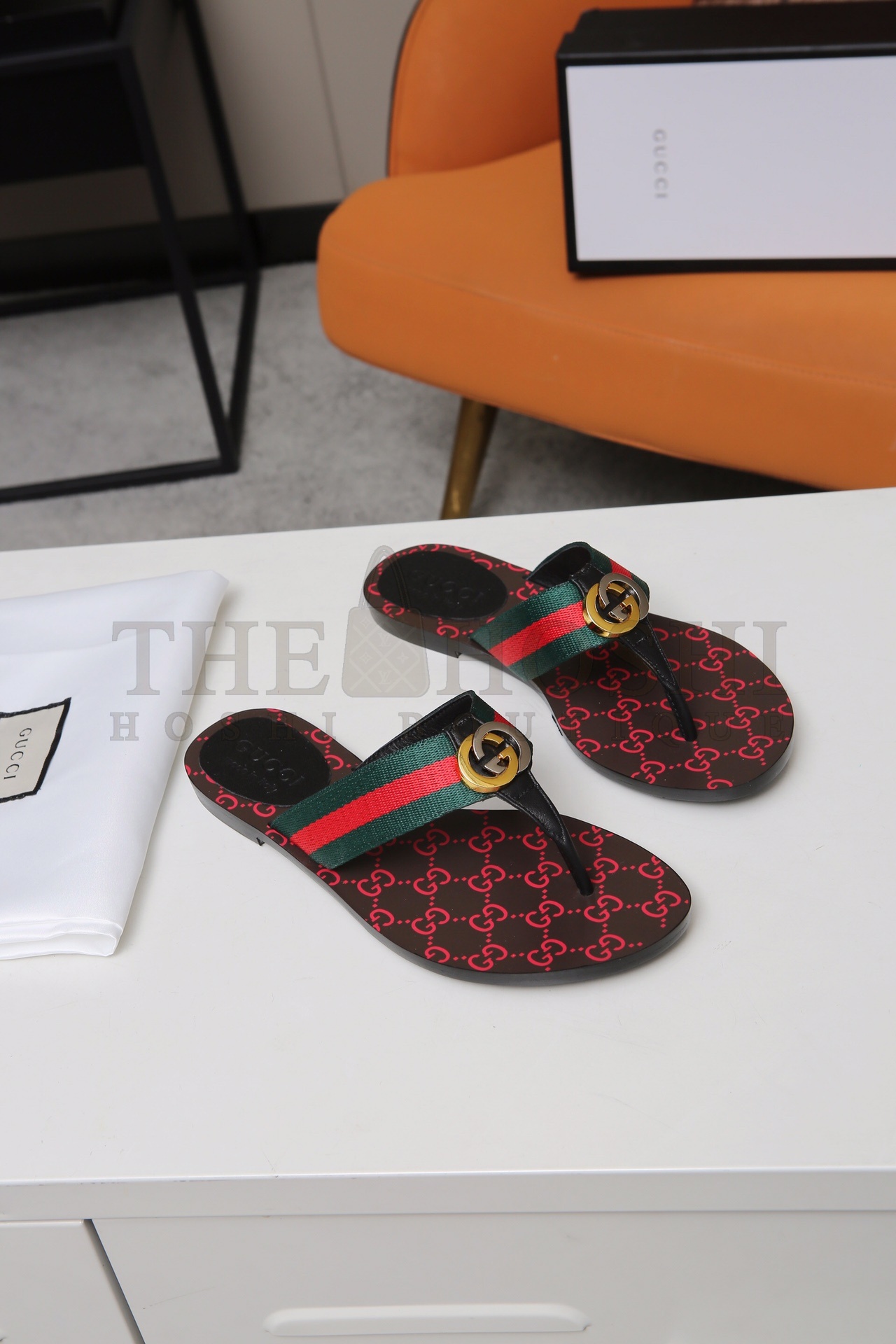 Gvc*1  Herren-Zehensandale mit Web slipper sandals Master Quality