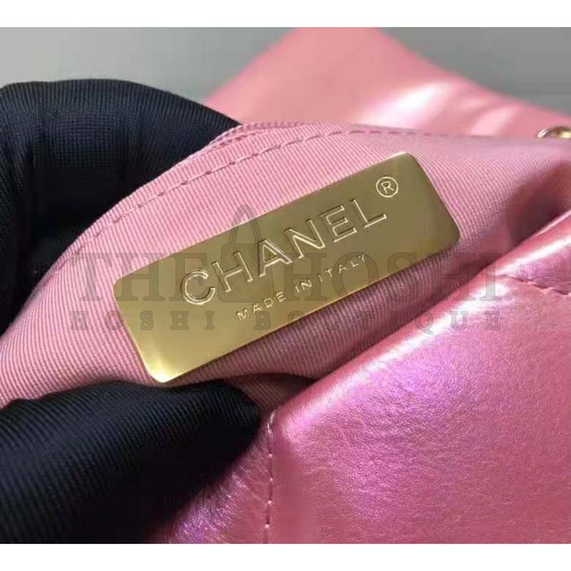 Ch**el Women 19 Flap Bag Lambskin Gold Silver-Tone &amp; Ruthenium-Finish Metal Coral Master Quality