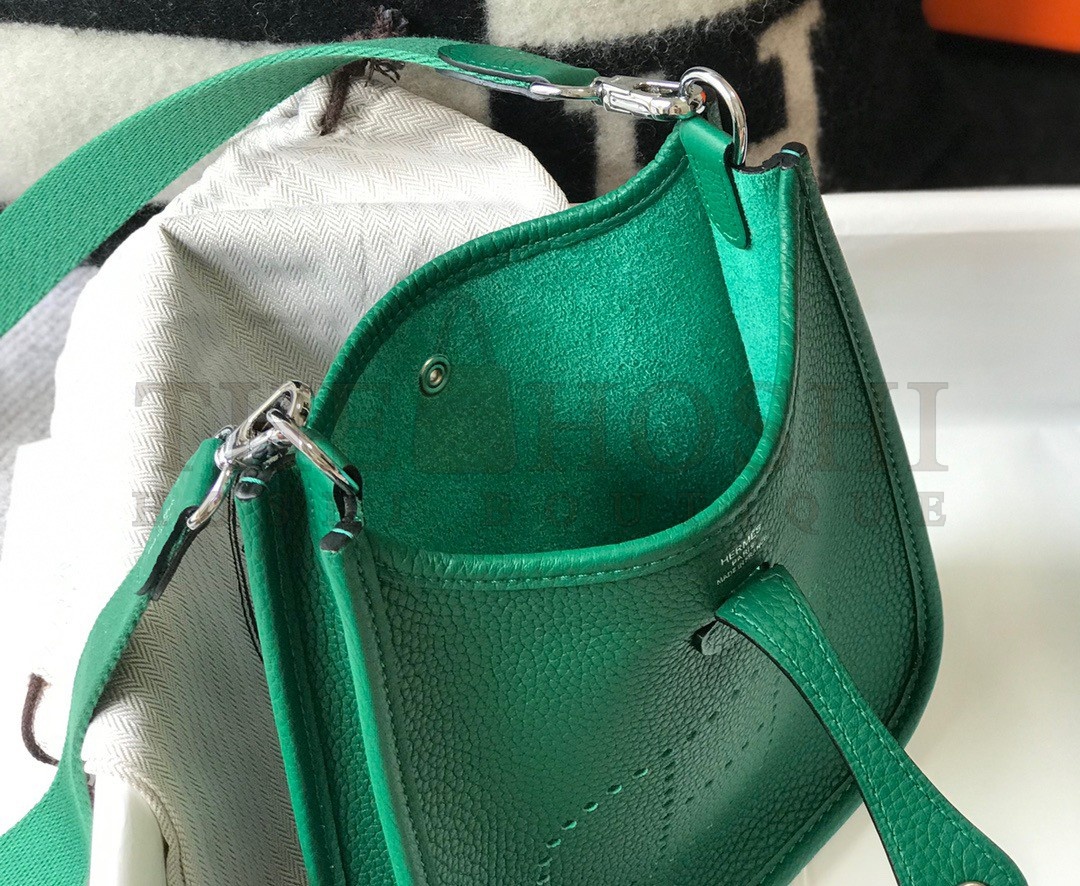 H**me5 Evelyne III Mini Bag In Vert Vertigo Clemence Leather Master Quality