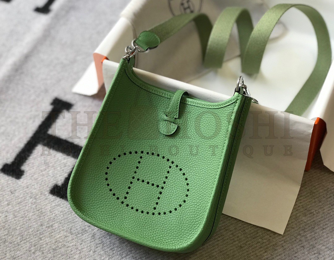 H**me5 Evelyne III Mini Bag In Vert Criquet Clemence Leather Master Quality