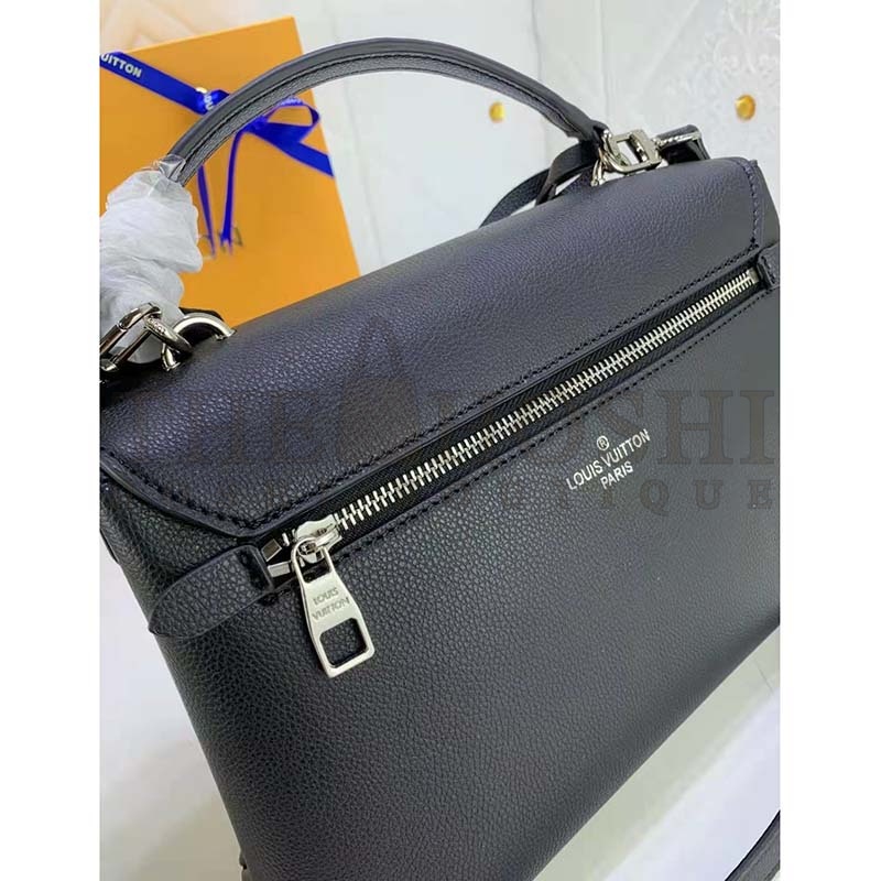 L0vis Vvtt0n LV Women Mylockme Chain Bag Black Soft Grained Calfskin Master Quality