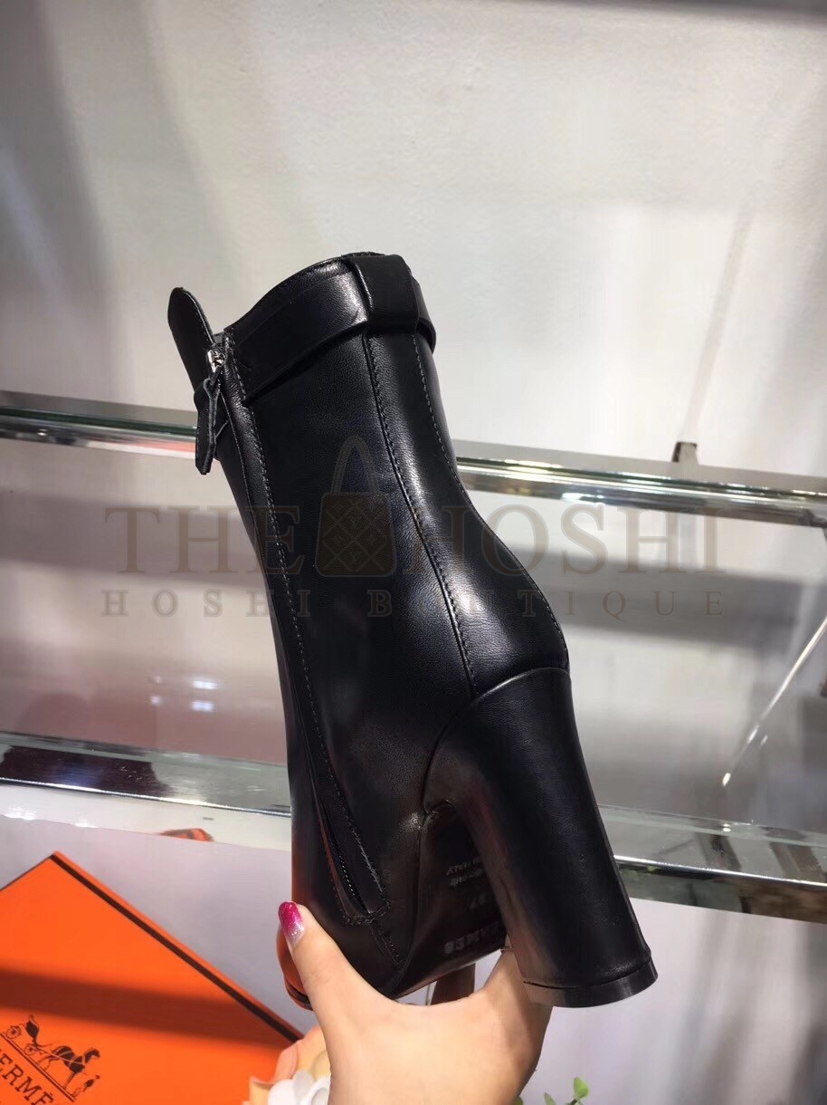 H**me5 Noir Joueuse Ankle Boots Master Quality