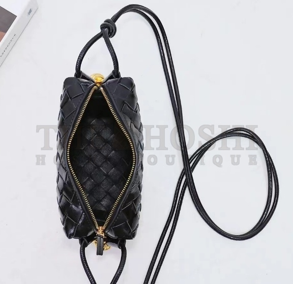 B0tt*ga Ven*ta Mini Loop Bag In Black Intrecciato Lambskin Master Quality