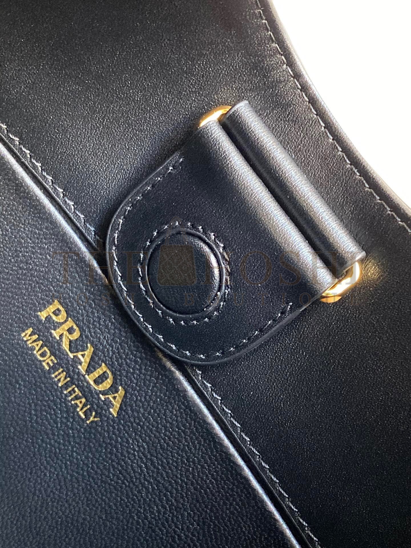 Pra*a Shoulder Bag in Black Leather Master Quality