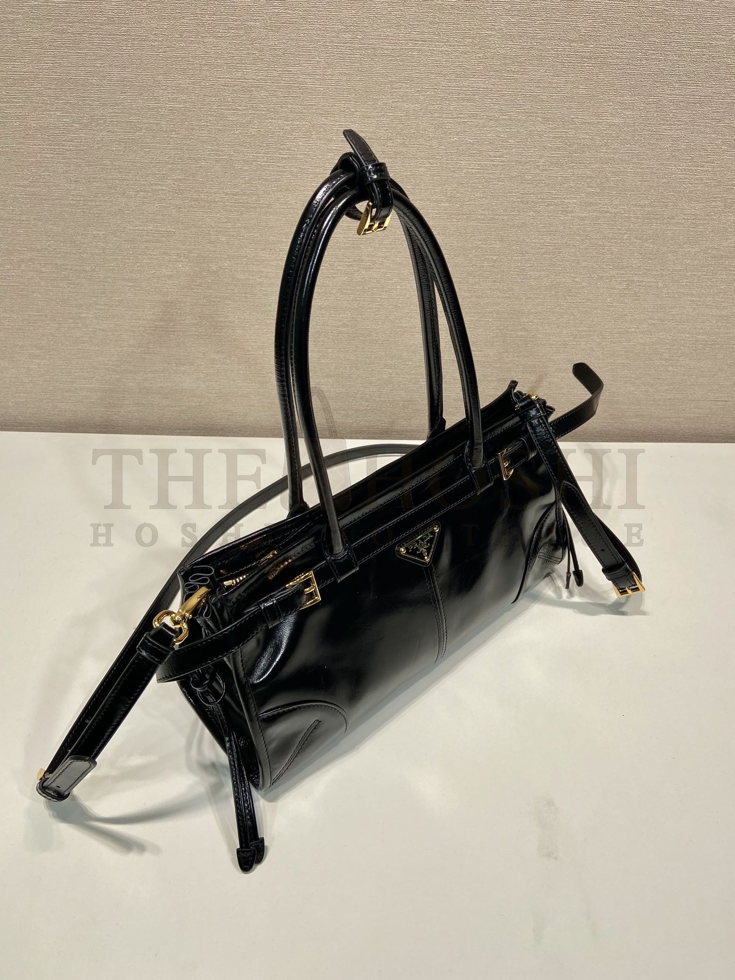 Pra*a SMALL LEATHER SHOULDER BAG IN BLACK bag 32x15.5x12cm Master Quality