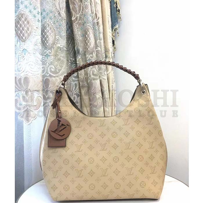 L0vis Vvtt0n LV Women Carmel Hobo Bag Crème Beige Mahina Perforated Calf Leather Master Quality