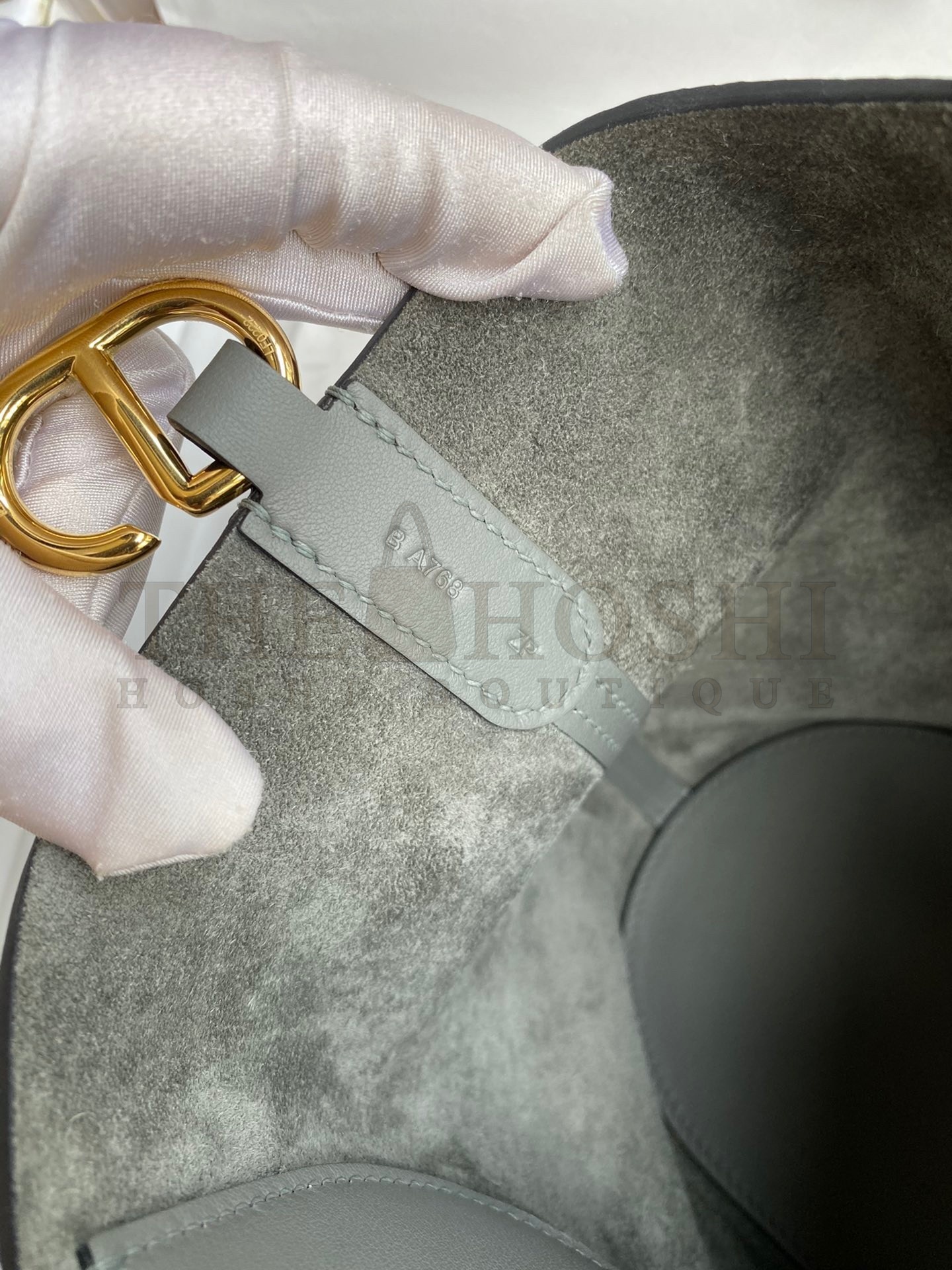 H**me5 In The Loop 18 Handmade Bag in Gris Meyer Clemence Leather Master Quality