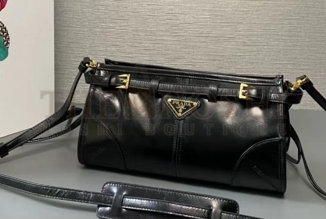 Pra*a Small leather shoulder bag Master Quality