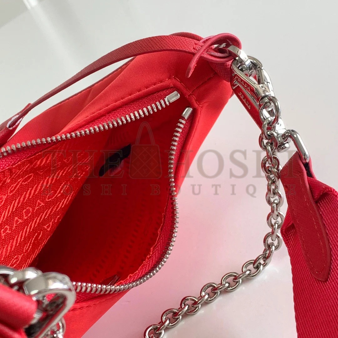 Pra*a Re-Edition 2005 Shoulder Bag In Red Re-Nylon Master Quality