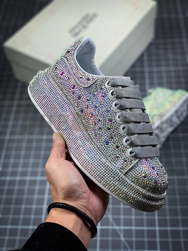 A1exa*der Mcqv*en Sole Sneakers Light Grey/Light Grey/Light Grey Master Quality