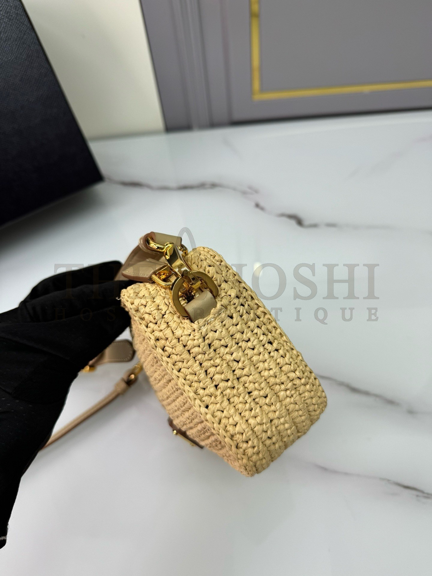 Pra*a Crochet Shoulder Bag in Natural Raffia-effect Yarn Master Quality