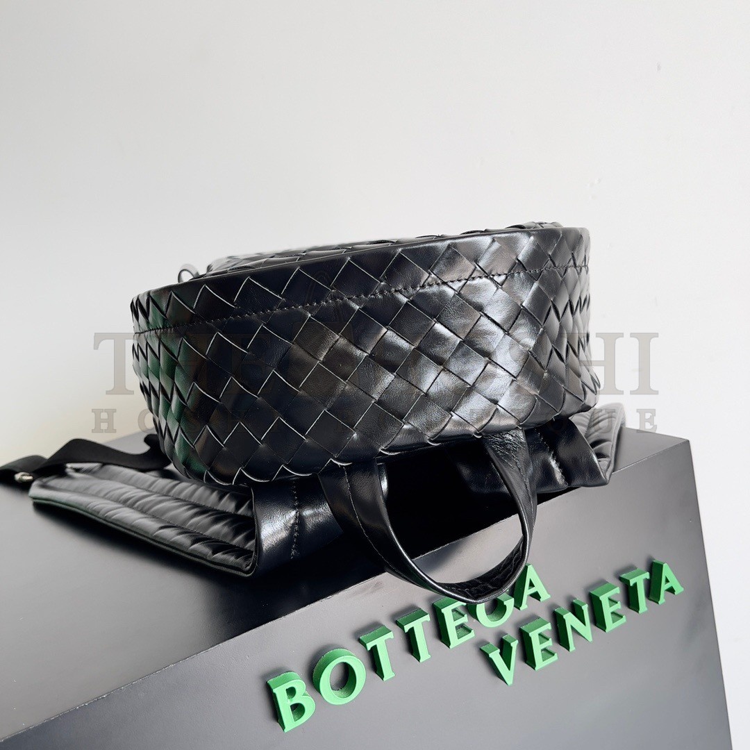 B0tt*ga Ven*ta Small Backpack In Black Intrecciato Calfskin Master Quality