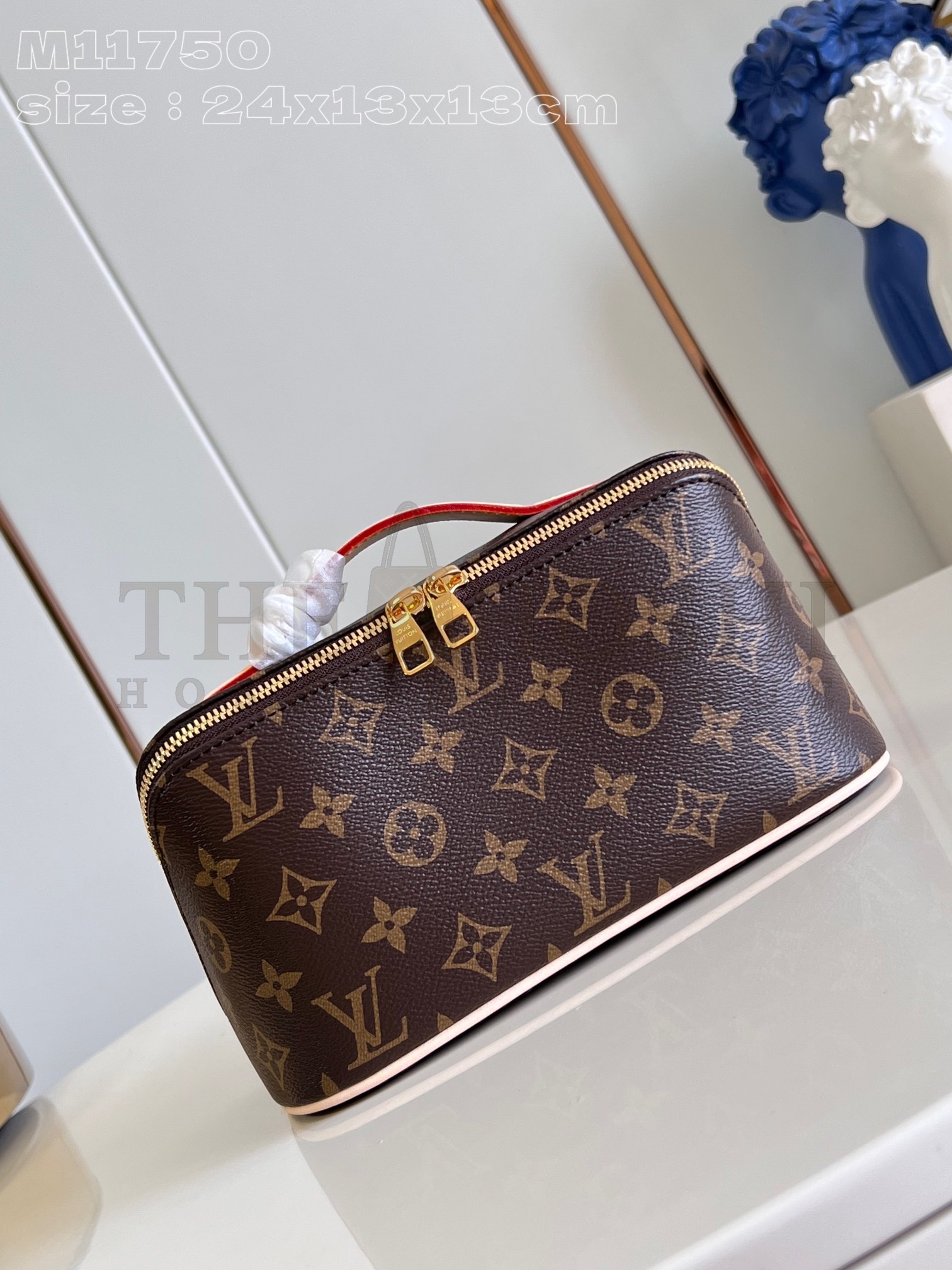 M11750 Toiletry Bag 2 Compartments LV bag 24 x 13 x 13cm Master Quality