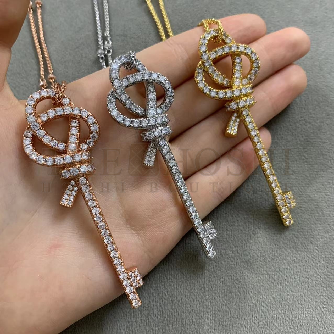 T*f*ny Available in Medium Small Large Rope Knot Half D1am0nd Full D1am0nd Key Necklace Master Quality