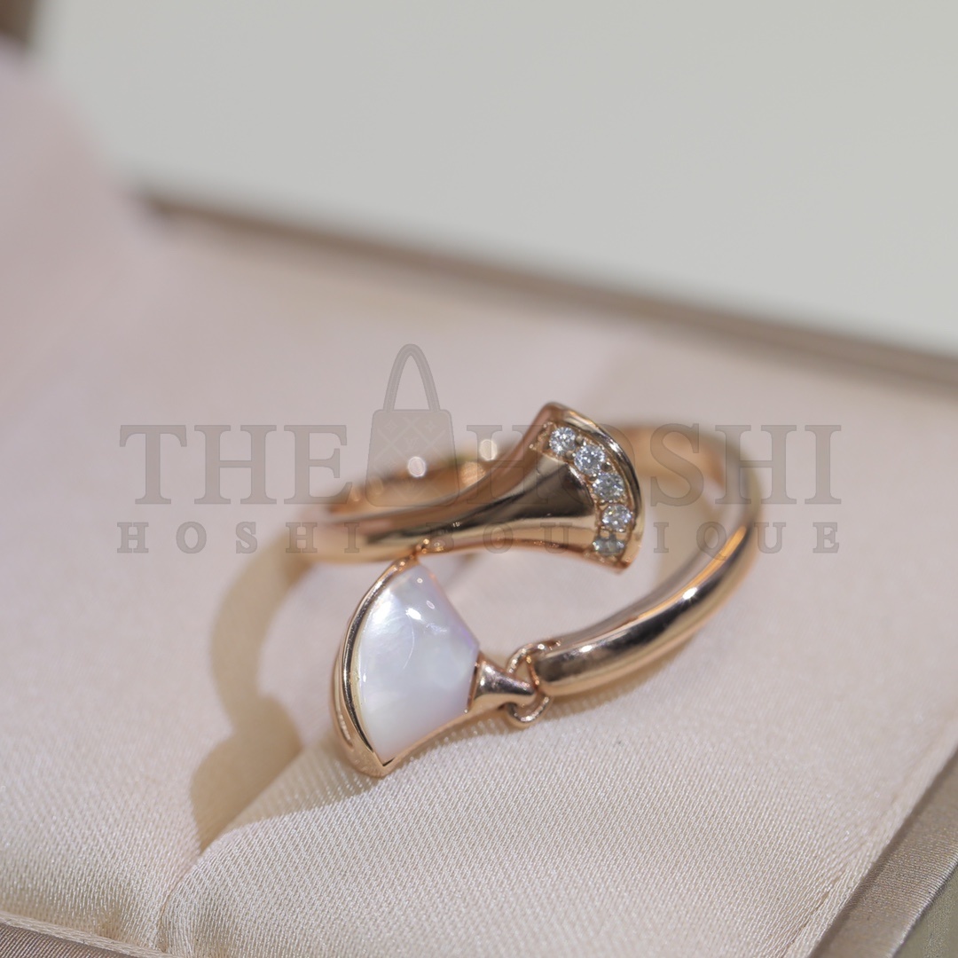 Bv1g*ai DIVAS’DREAM RING, White Mother-of-Pearl Master Quality