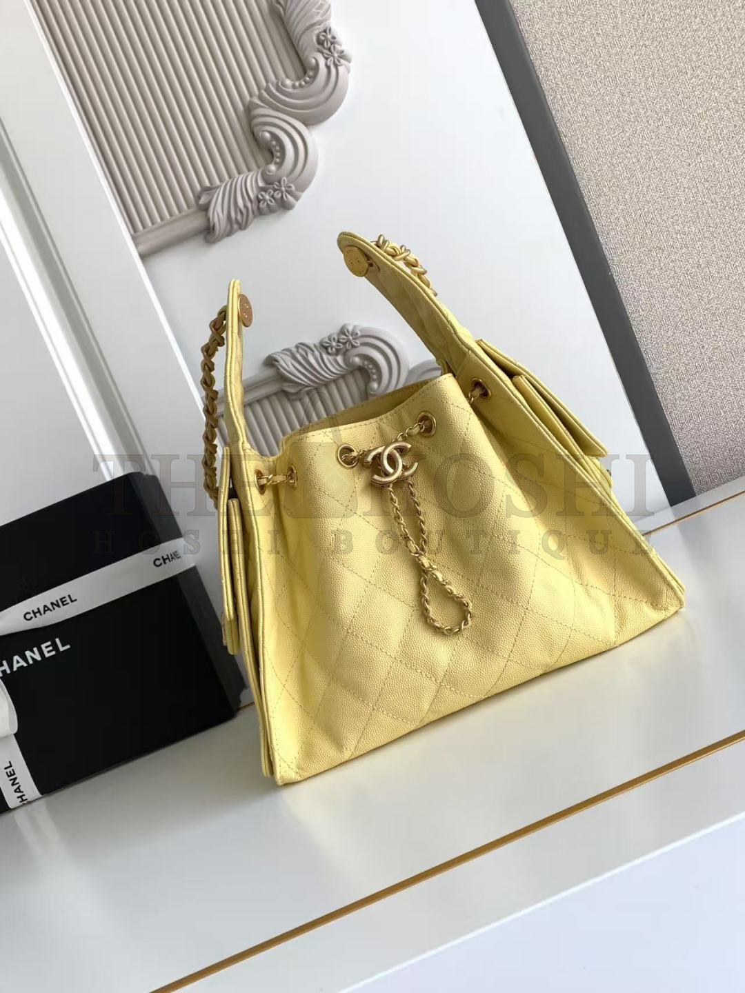 Ch**el 25C AS5293 Hobo Drawstring Bag Yellow Caviar Leather with Gold Chain 30x26x14cm Master Quality