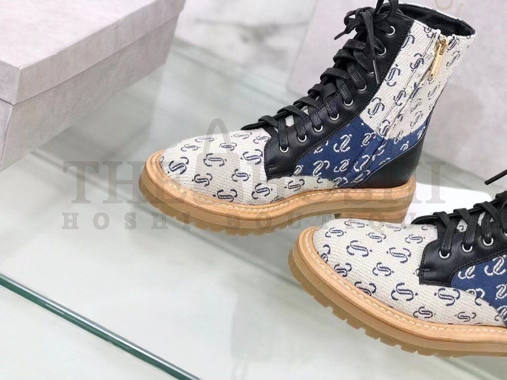 J1m*y Ch00 Cora Flat Combat Boots In Monogram Jacquard Master Quality
