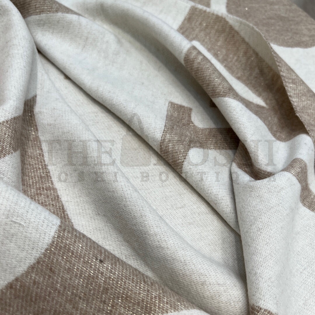 L0vis Vvtt0n LV Unisex Ultimate Shine Scarf Beige Allover Monogram Pattern Fringe Finish Master Quality