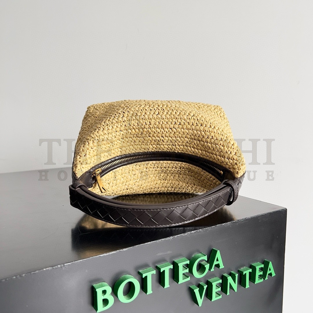 B0tt*ga Ven*ta Mini Wallace Bag in Natural Raffia Master Quality