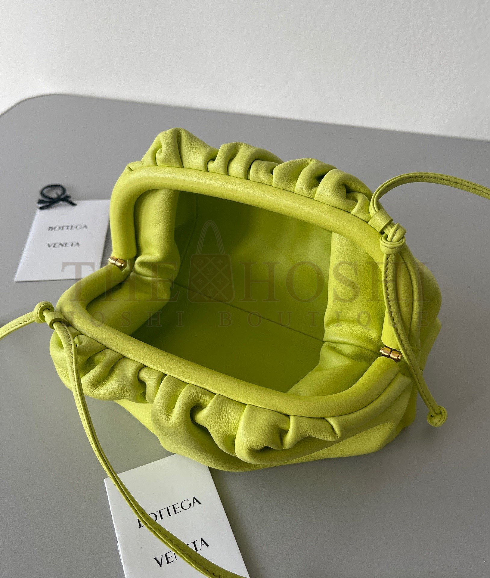 B0tt*ga Ven*ta Mini Pouch Bag In Kiwi Calfskin Master Quality