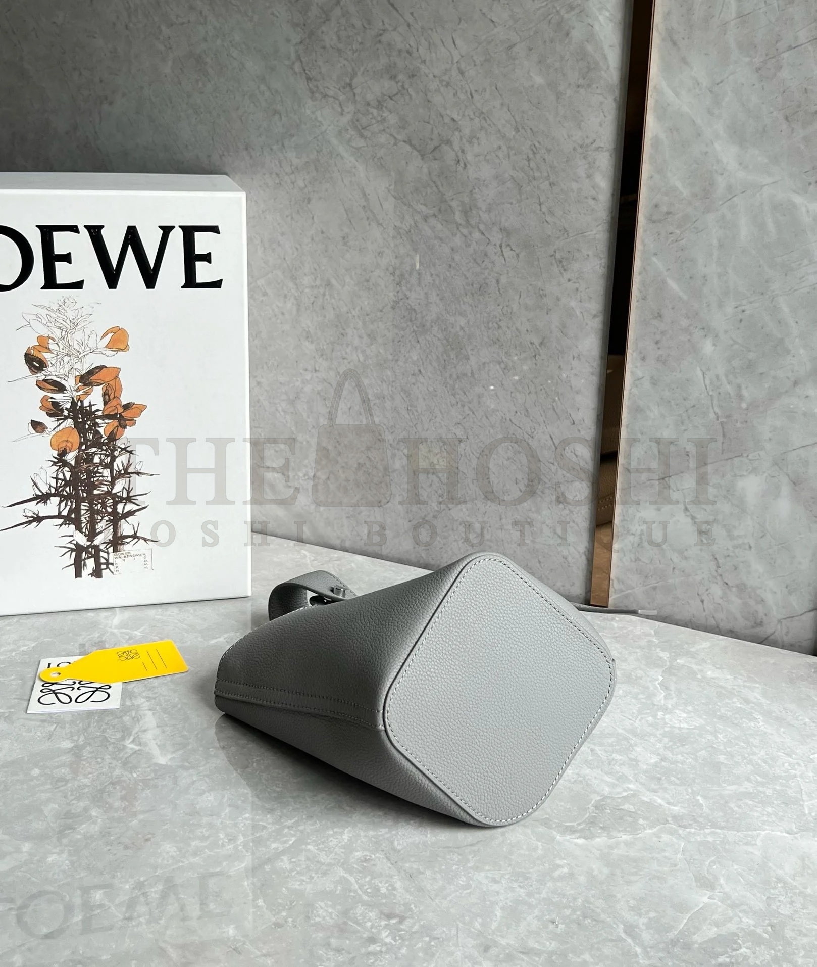 L0ew* Mini Pebble Bucket Bag in Grey Grained Leather Master Quality